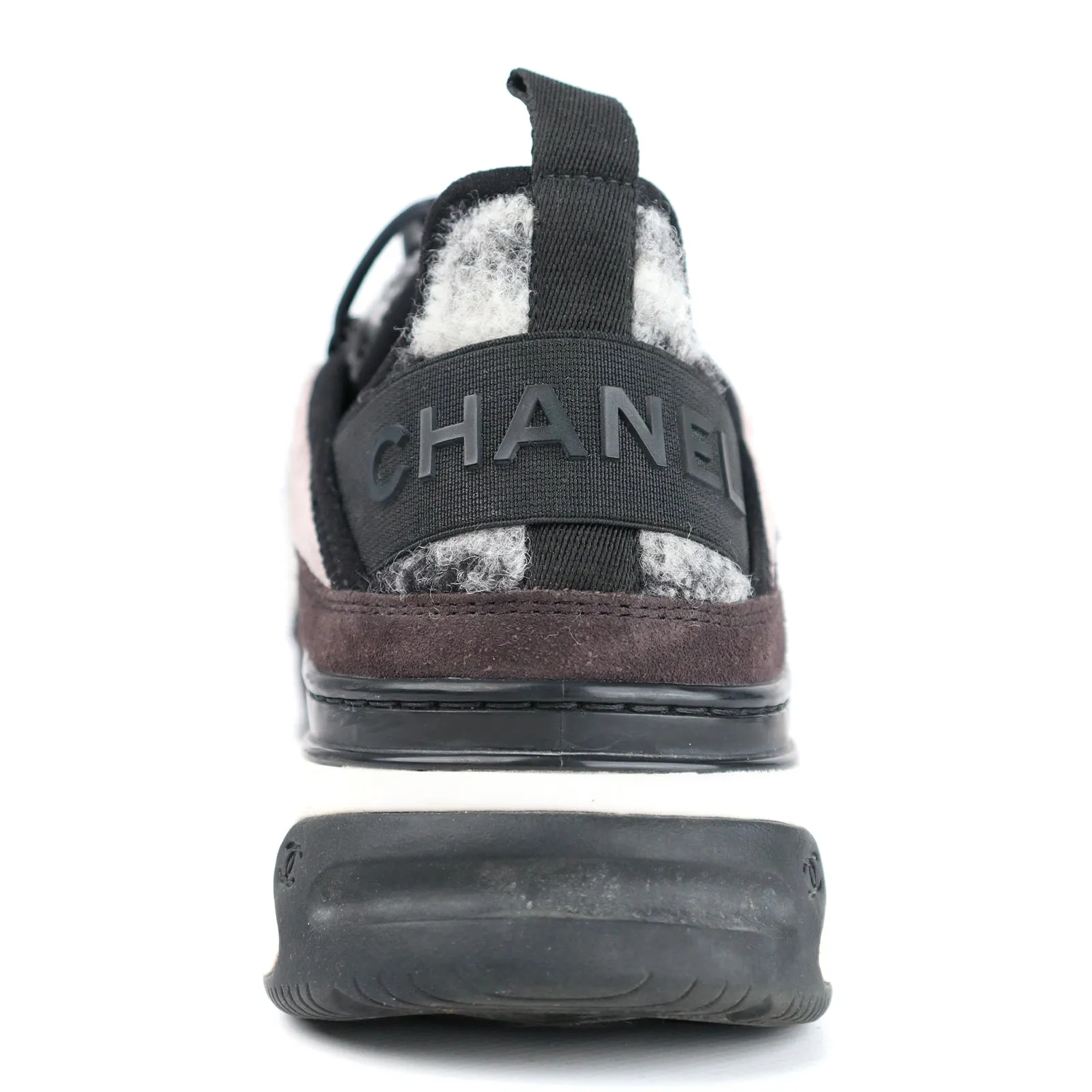 CHANEL - Baskets en tweed et daim (T37)