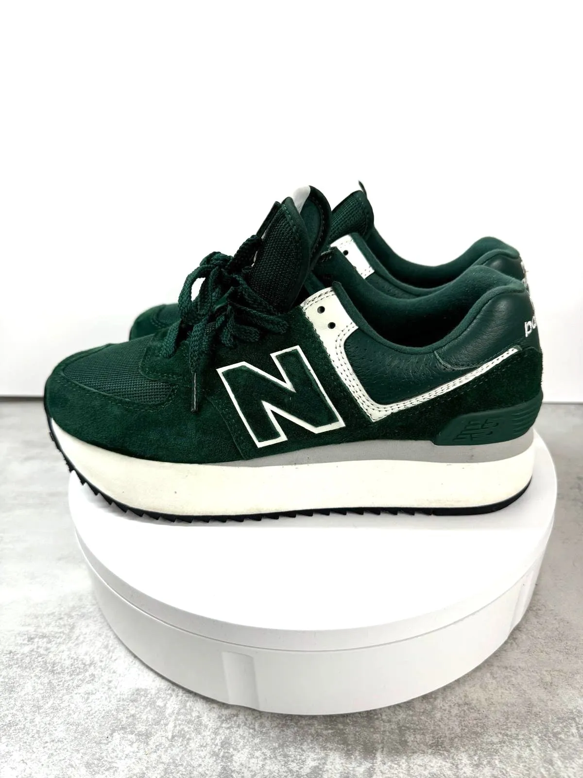 NEW BALANCE 574 SNEAKERS IN ACIDIC GREEN
