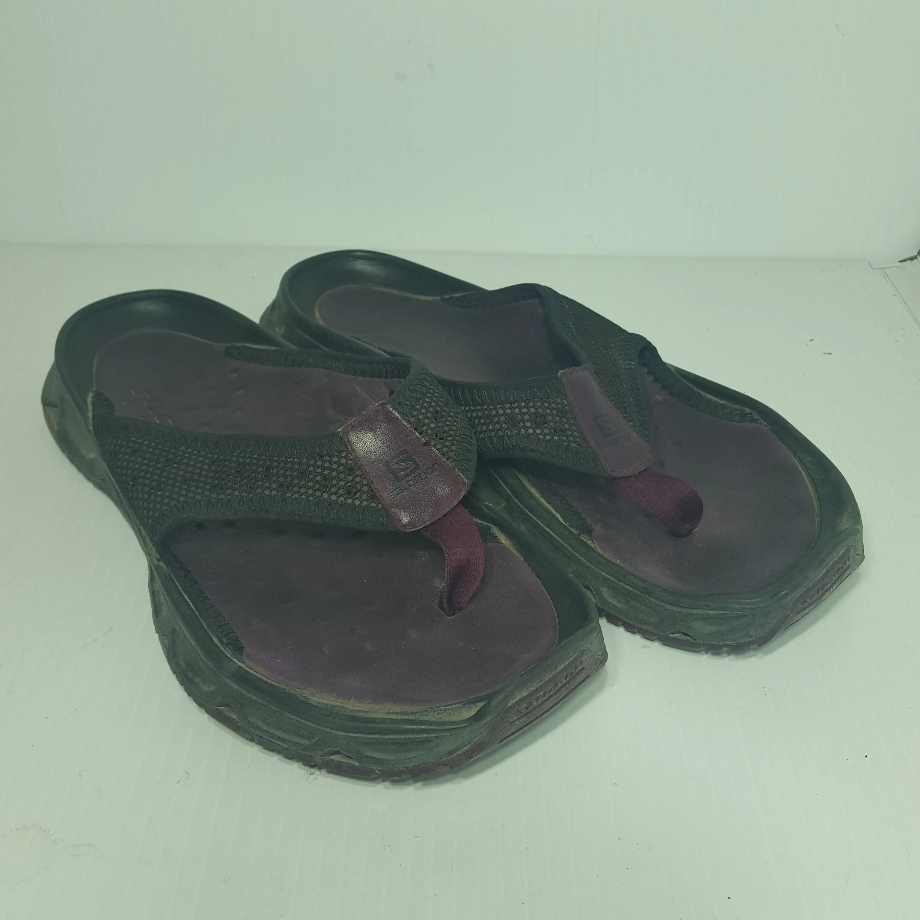 Salomon Womens Sandals - Size 7 US - Pre-owned - CRFT7D